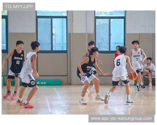 中国篮球运动在高校研究生课程中的跨学科应用方式，篮球专项研究生