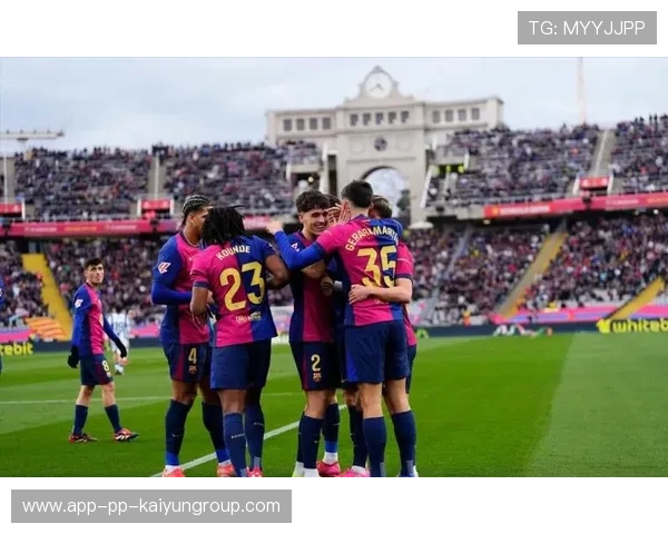 弗里克缔造巴萨进攻奇迹，场均3球席卷欧洲足坛，欧冠巴萨踢巴黎