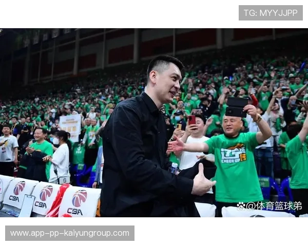 杨鸣称外界质疑未停 球员们激发斗志,杨鸣精彩集锦 杨鸣称外界质疑未停 球员们激发斗志,杨鸣精彩集锦