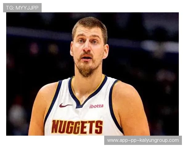 约基奇高位手递手,丹佛空位三分到手 约基奇高位手递手,丹佛空位三分到手